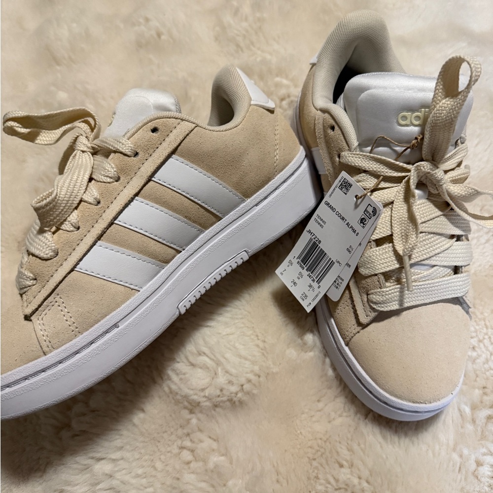 Brand new Adidas Grand Court Alphas